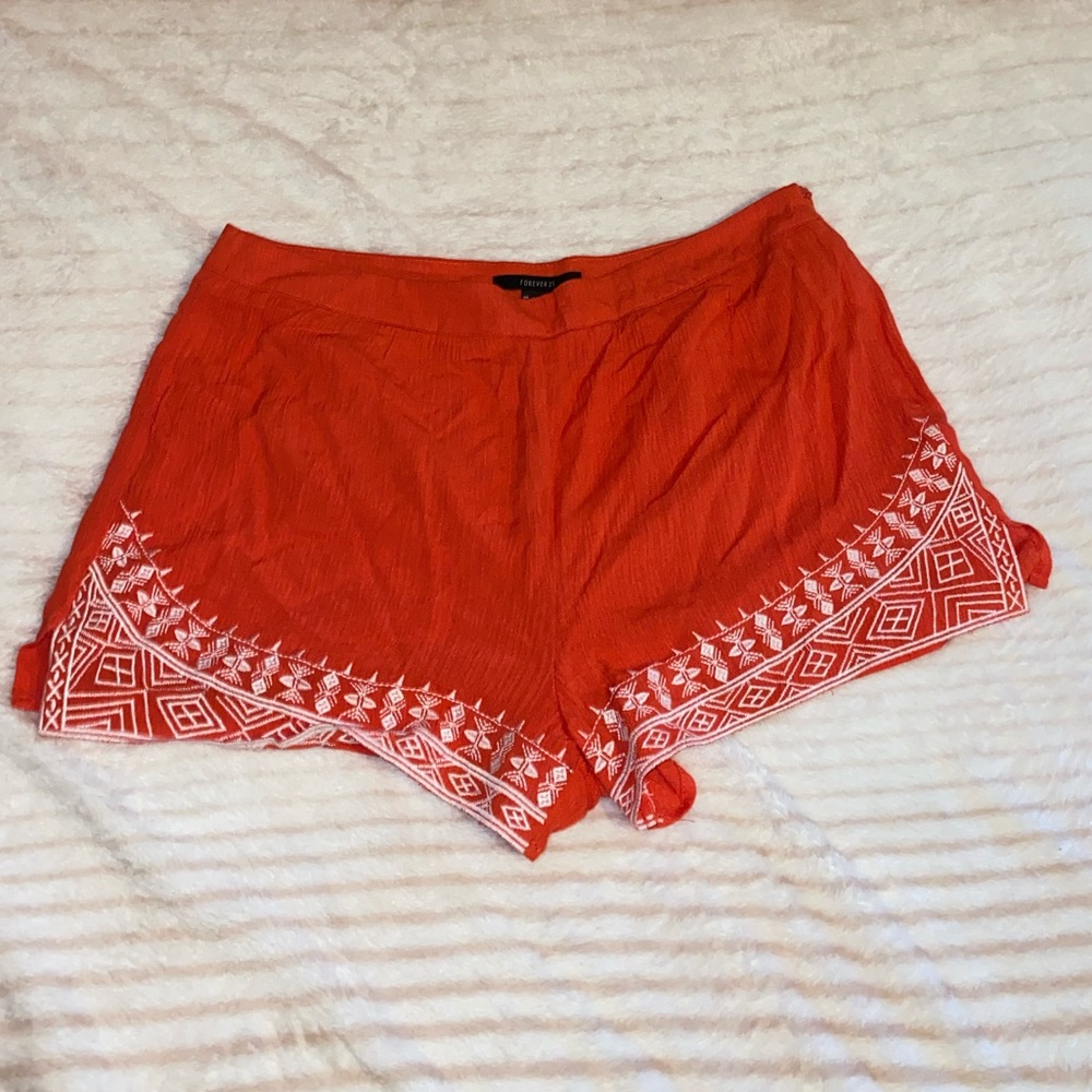 New with tags Embroidered Fabric Shorts